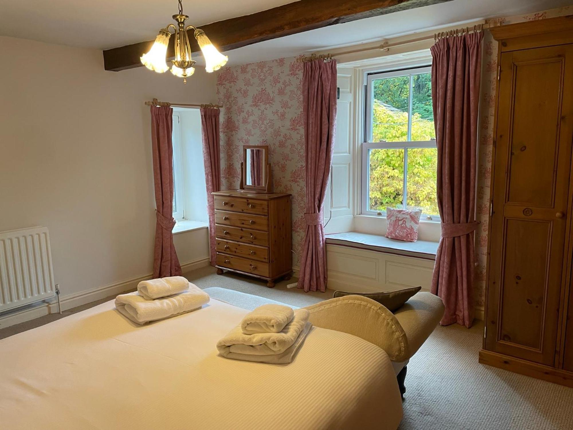 Hotel Ashfield House Grassington Zimmer foto The bedroom at The Old School House