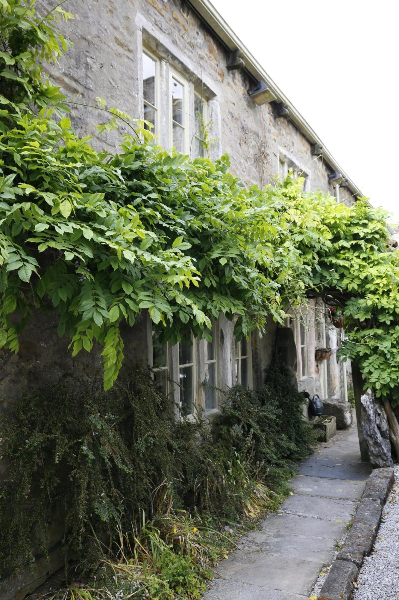 Hotel Ashfield House Grassington Exterior foto A climbing vine